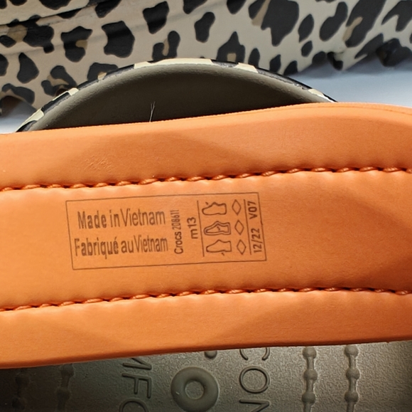 Crocs Hiker Xscape Khaki Leopard Sandal Clogs with zippered pouch size Men's 13 - Picture 8 of 11